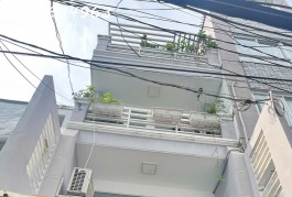 Q5 TRẦN BÌNH TRỌNG HẺM 1TRỤC THÔNG QUA NGUYỄN BIỂU 4 TẦNG BTCT 5PN KHU VỰC HIẾM CĂN BÁN 9.XT